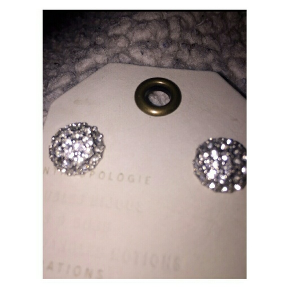 💕😍NWT! ANTHROPOLOGIE PAVE STUDS😍💕 - Picture 3 of 3